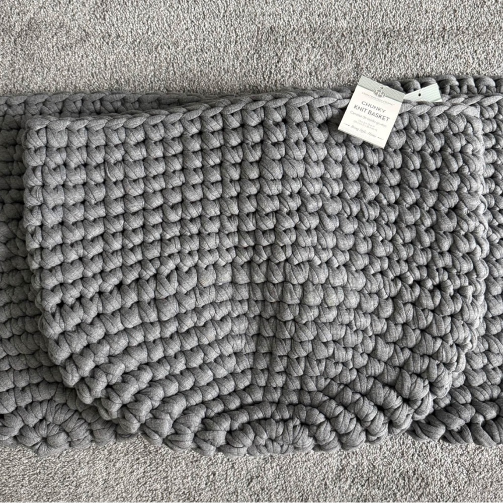 Huntington Home Heavy Chunky Knit Basket